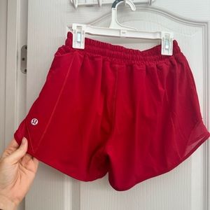 LULU HOTTY HOT SHORTS !! Size: 4 Tall. 4” length. Great condition!!